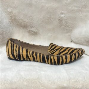 Steve Madden Yellow and Black Flats Safari-Inspired Loafers